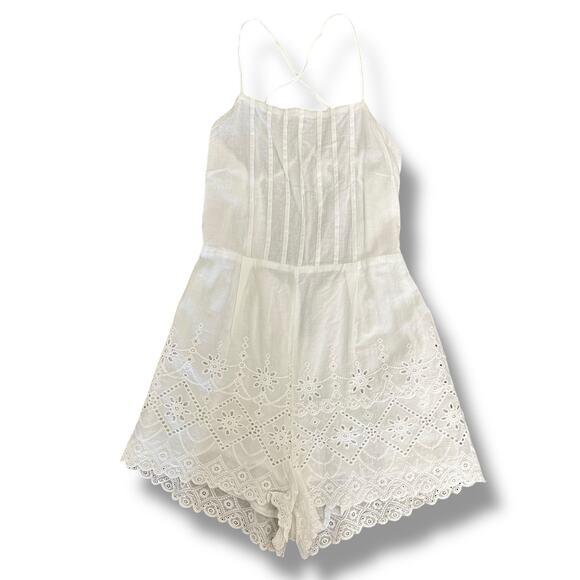 MINKPINK White Eyelet Embroidered Romper XS Boho Romantic Lace Scallop Hem - Picture 1 of 14